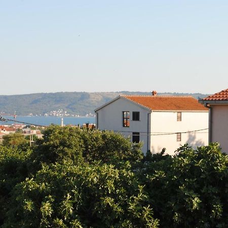 Studio Apartman Sutic Kastel Novi Exterior photo